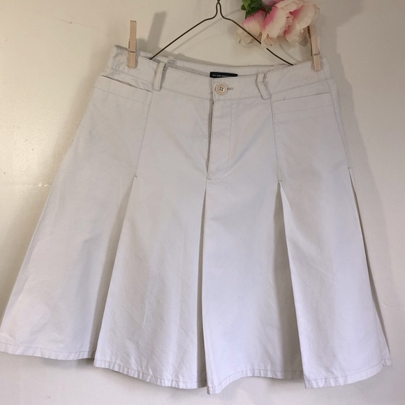 Club Monaco Dresses & Skirts - Club Monaco Box Pleat   Skirt